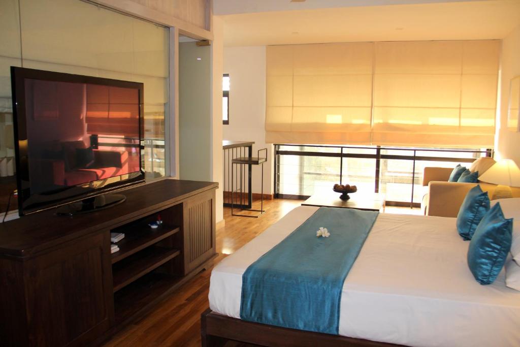 Rockwell Colombo - main image
