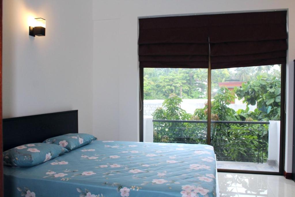 Wattala 2 Bed Room Furnished Apartment - image 3