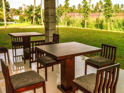 Airport Villa - image 29