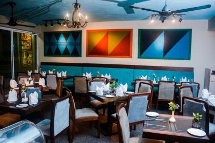 Tropic Inn - Mount Lavinia - image 24