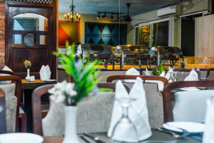 Tropic Inn - Mount Lavinia - image 25