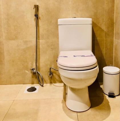 Tropic Inn - Mount Lavinia - image 30