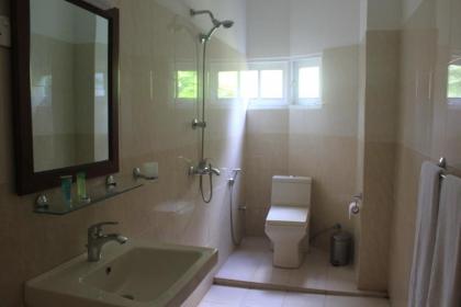 Grand 7 Hotel Thalawathugoda - image 17