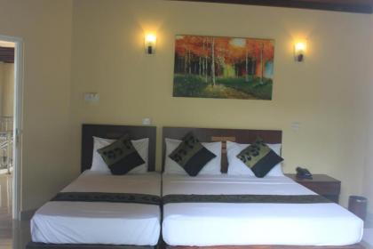 Grand 7 Hotel Thalawathugoda - image 4