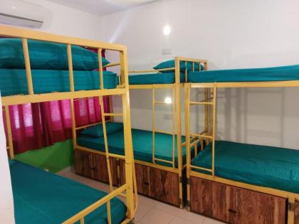 Hostel at Galle Face- Colombo - image 24