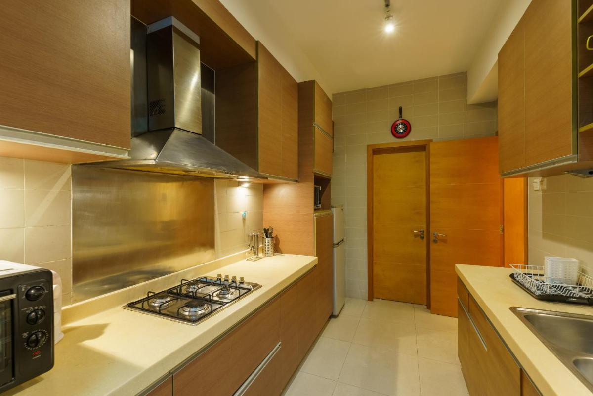 Carlsen Residence - image 2