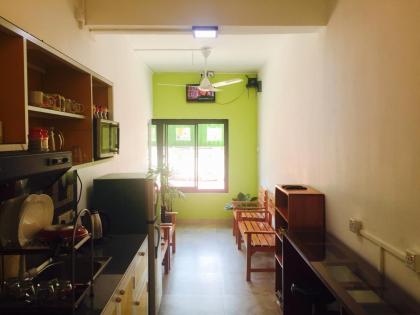 Colombo Downtown Monkey Backpackers Hostel - image 24
