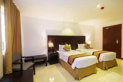 Saveira Colombo - image 27