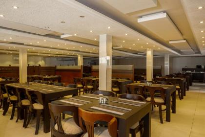 Saveira Colombo - image 30