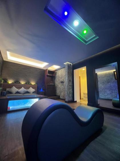 Beverly Villa - image 21