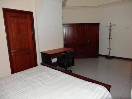 Super Luxury 3BR Golf Wing Apartment on 7th Floor - image 21
