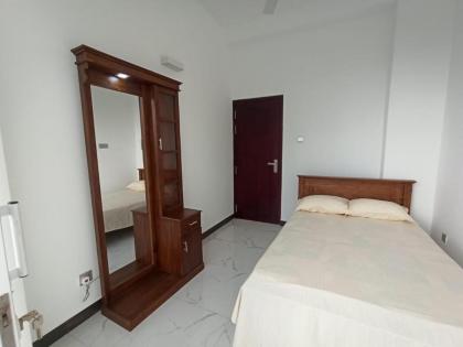 3 bedroom fully furnished apartment - Vel residencies - image 5