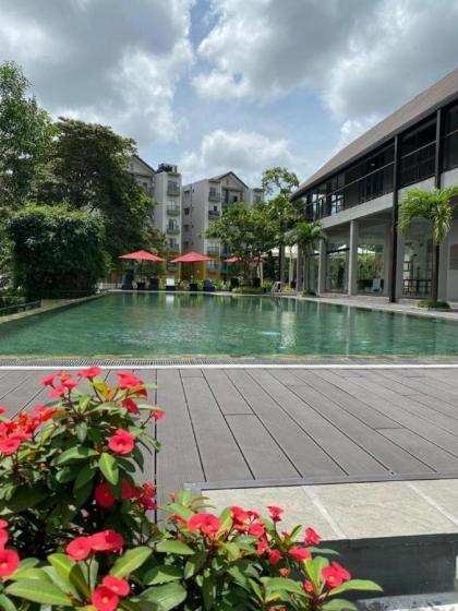 Luxurious 2 bedroom apartment - Ariyana Resort Apartments -Athurugiriya - image 21