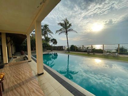 Reef Bungalow Hotel - image 25