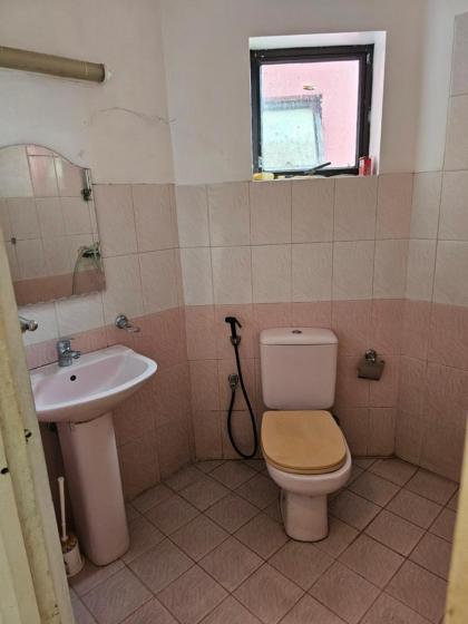 Colombo 9 - 3BR Fully Furnished Luxury Apartment - image 21