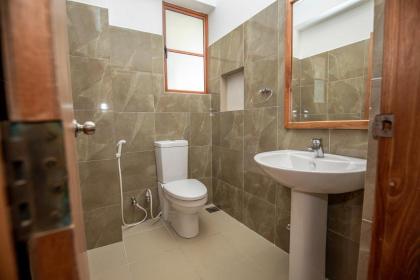 Colombo City Beds Rooms - image 21