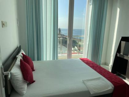 Spectacular Sea View 3 Bedrooms Apartment - image 25