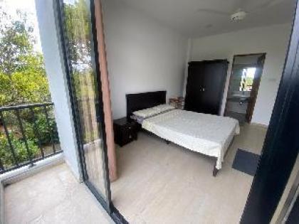 The Glen 3 Bedroom apartment with free parking  - image 16