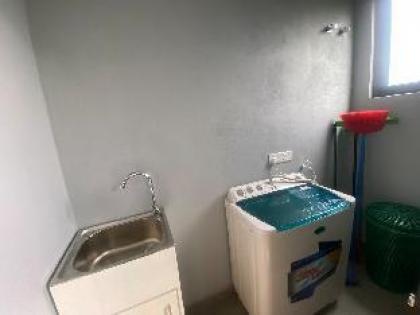 The Glen 3 Bedroom apartment with free parking  - image 18