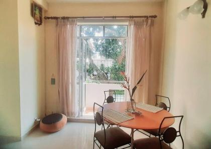 Classy One Bedroom Apartment in Col Good Location - image 30